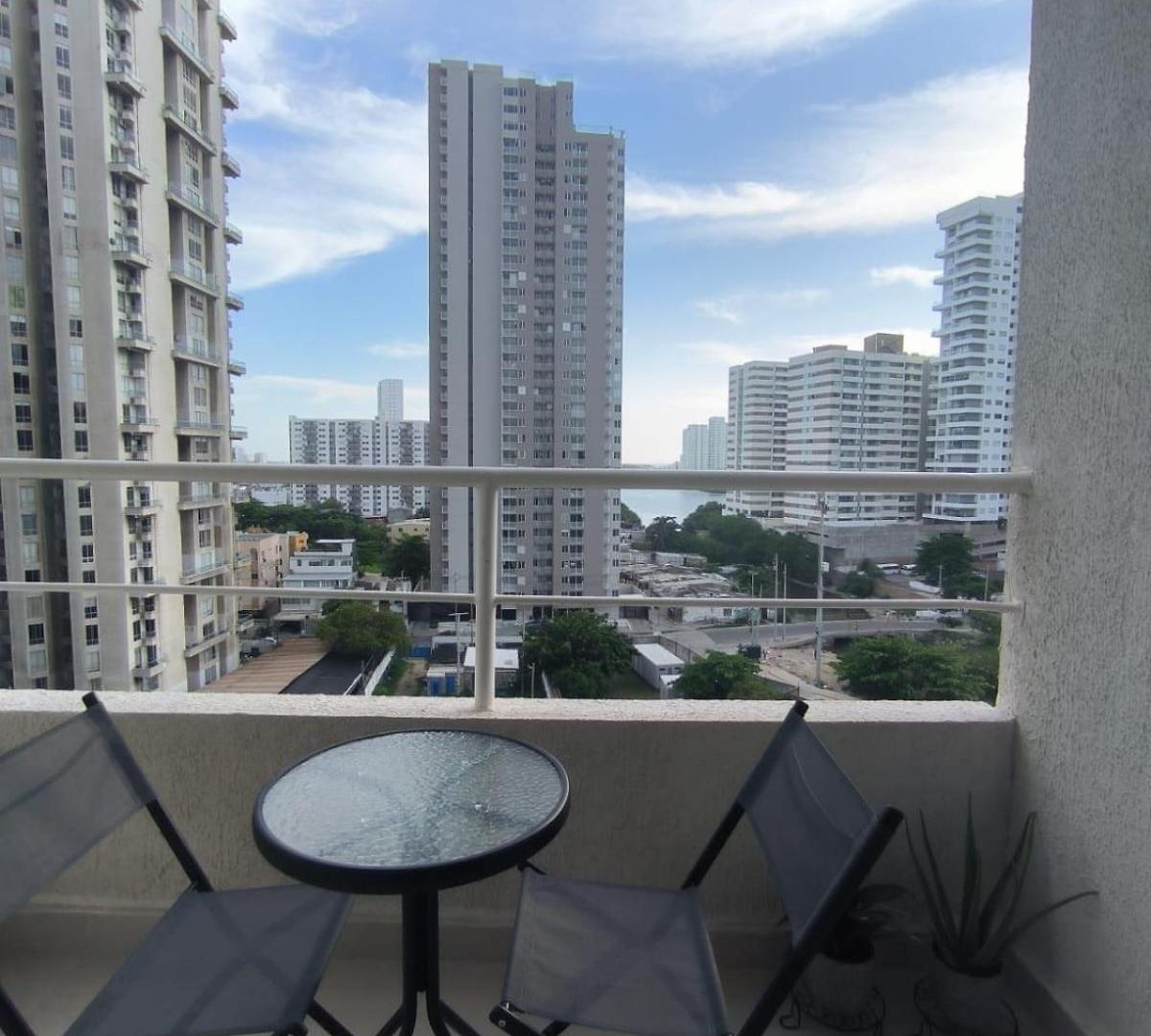 Apartment Comodo De 3 Con Piscina Cerca Al Mar En *