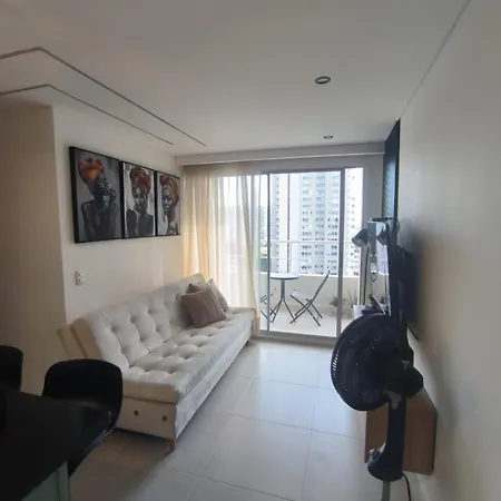 Comodo De 3 Con Piscina Cerca Al Mar En Apartment *